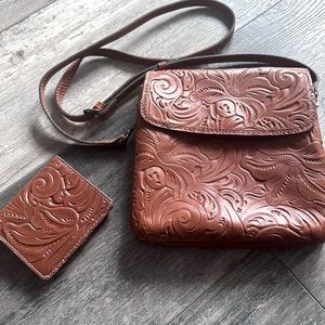 Patricia Nash crossbody bag and wallet